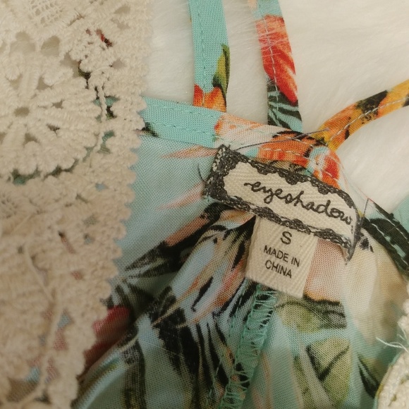 Flowy Top - Picture 3 of 3